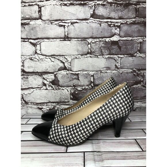 Vintage 80's BRUNO MAGLI Black White Pattern Cap Toe Heels Women Sz 6B US/36.5EU - Picture 9 of 16